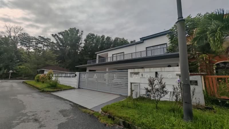 Semi-Detached House for Sale in Bandar Putra Permai (Seri Kembangan) - Michael Wong - Exterior - PropertyGuru.com.my