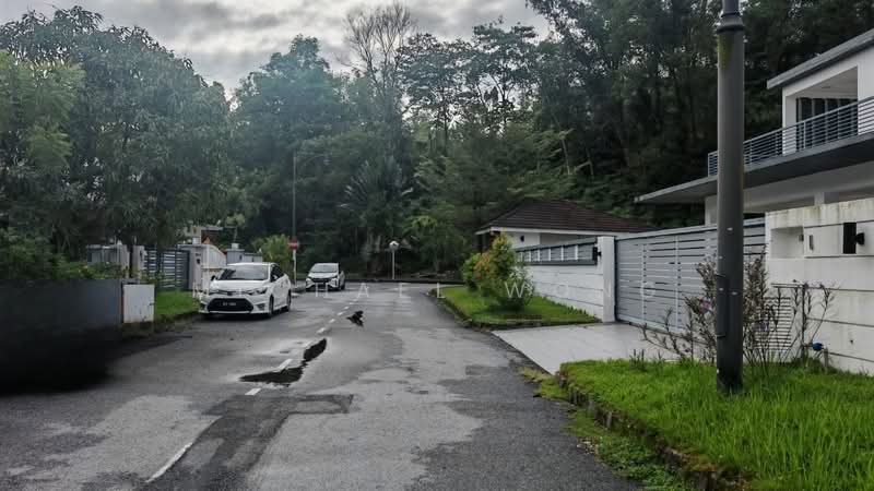 Semi-Detached House for Sale in Bandar Putra Permai (Seri Kembangan) - Michael Wong - Exterior - PropertyGuru.com.my