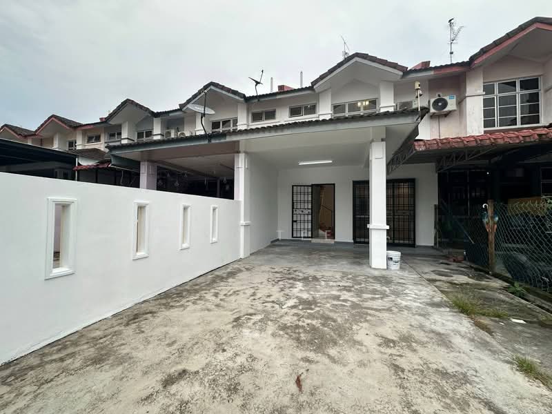 Terraced House for Rent in Taman Mutiara Rini (Skudai) - RQ Tee - PropertyGuru.com.my