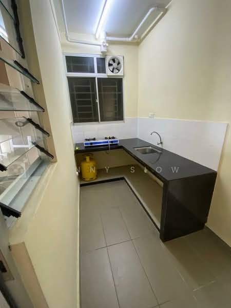 Service Residence for Rent at Platinum Lake PV 21 - Yanny Siow - Kitchen - PropertyGuru.com.my
