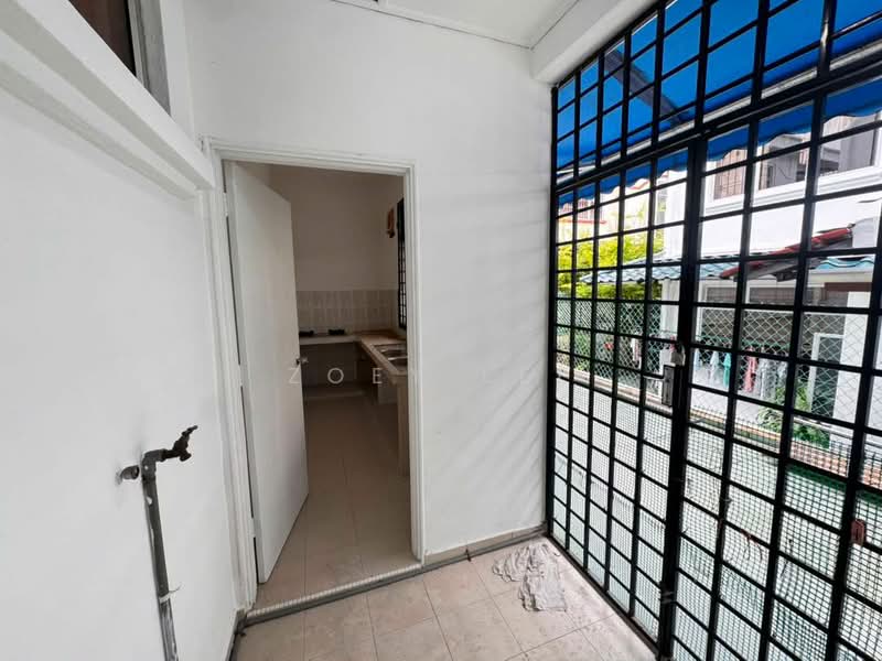 Rumah Berkembar untuk Disewa di Taman Universiti (Skudai) - Zoey Lee - Kitchen - PropertyGuru.com.my