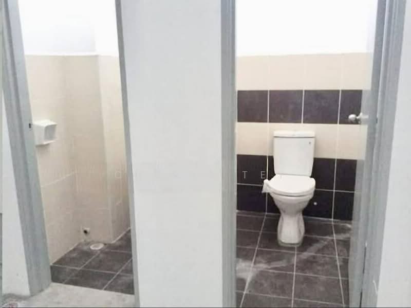 Factory for Sale in Iskandar Puteri (Nusajaya) (Johor) - Cheryl Tey - Bathroom - PropertyGuru.com.my