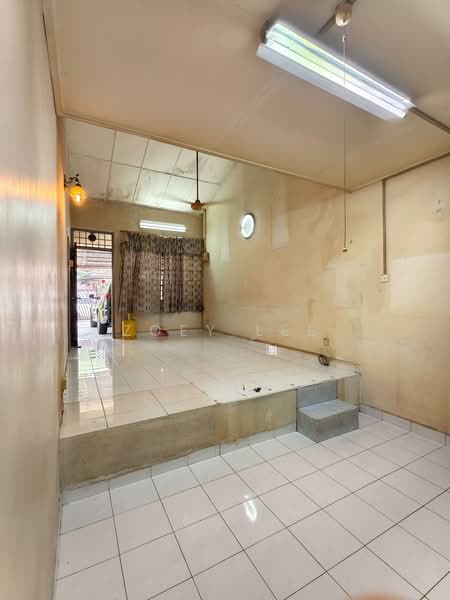 Rumah Teres untuk Dijual di Masai (Johor) - Zoey Lee - Living Room - PropertyGuru.com.my