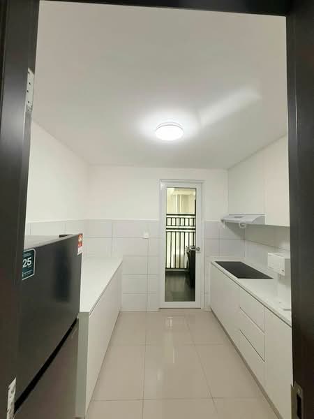 Servis Apartment untuk Disewa di Vista Tiara (MBW Bay) - Chuan Hong Kee - Kitchen - PropertyGuru.com.my