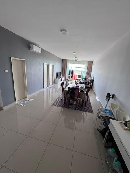 Servis Apartment untuk Dijual di Nusa Heights (Nusa Puncak) - Yvonne Lim - Living Room - PropertyGuru.com.my