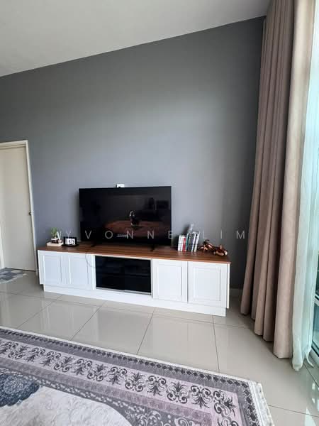 Servis Apartment untuk Dijual di Nusa Heights (Nusa Puncak) - Yvonne Lim - Living Room - PropertyGuru.com.my