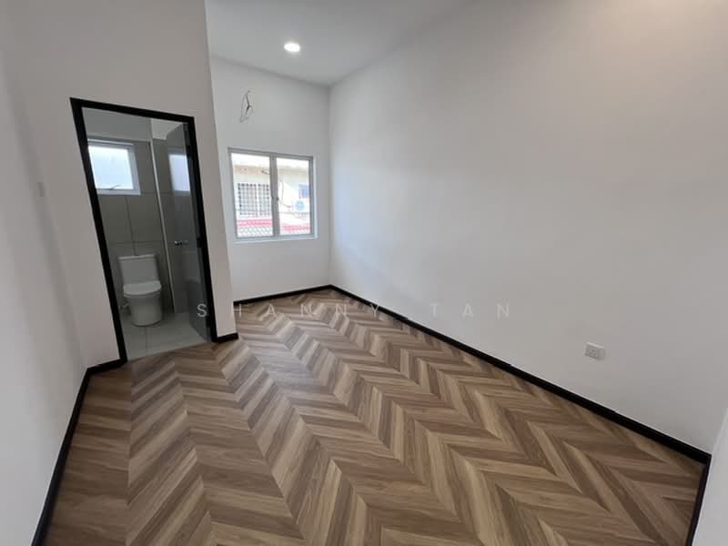 Terraced House for Sale in Bandar Sungai Long (Selangor) - Shanny Tan - Bathroom - PropertyGuru.com.my