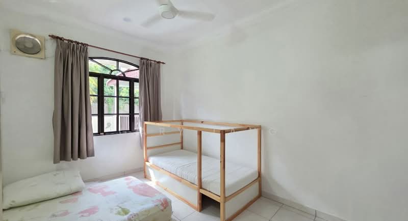 Semi-Detached House for Sale in Taman Mansion (Ipoh) - Gary Tang - Bedroom - PropertyGuru.com.my
