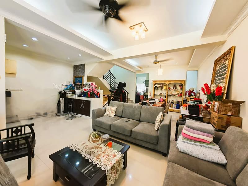 Rumah Teres 2.5 Tingkat untuk Dijual di Ulu Kelang (Selangor) - Hanif Hanz - Living Room - PropertyGuru.com.my