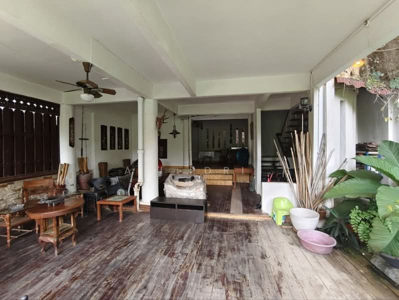 4-storey Terraced House for Sale in Bukit Antarabangsa (Ulu Kelang) - Ali Idris - Living Room - PropertyGuru.com.my