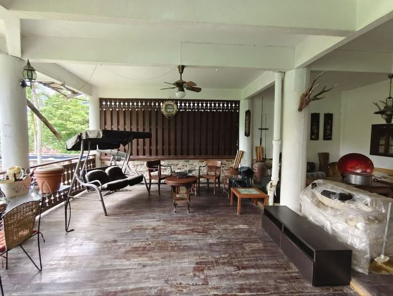 4-storey Terraced House for Sale in Bukit Antarabangsa (Ulu Kelang) - Ali Idris - Balcony - PropertyGuru.com.my