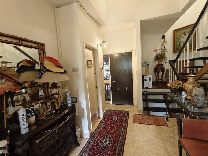 4-storey Terraced House for Sale in Bukit Antarabangsa (Ulu Kelang) - Ali Idris - Entrance - PropertyGuru.com.my