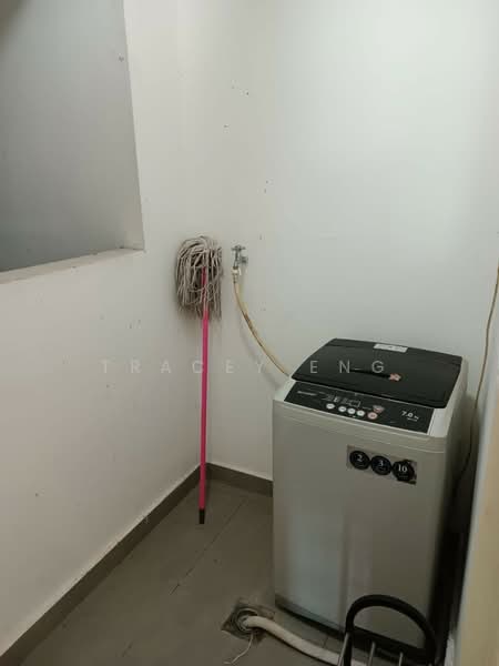 Pangsapuri untuk Dijual di Epic Residence - Tracey Eng - Laundry Yard - PropertyGuru.com.my