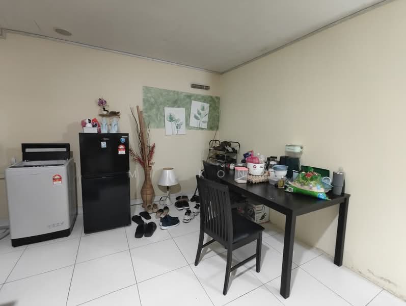 Apartment for Sale at Bayu Marina - Min Kong - Dining Room - PropertyGuru.com.my