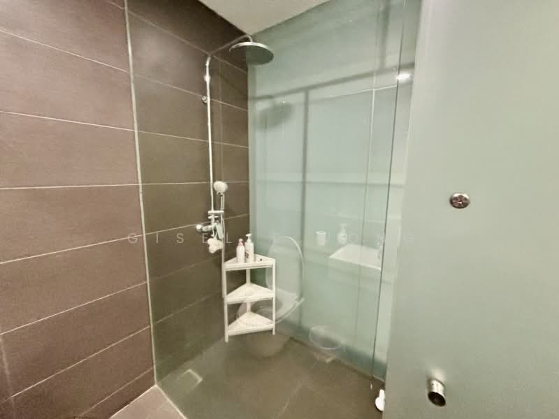 Kondominium untuk Disewa di Shorefront Residences - Giselle Wong - Bathroom - PropertyGuru.com.my