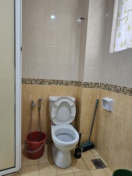Rumah Teres untuk Disewa di Sungai Long (Bandar Sungai Long) - Stella Lee - Bathroom - PropertyGuru.com.my