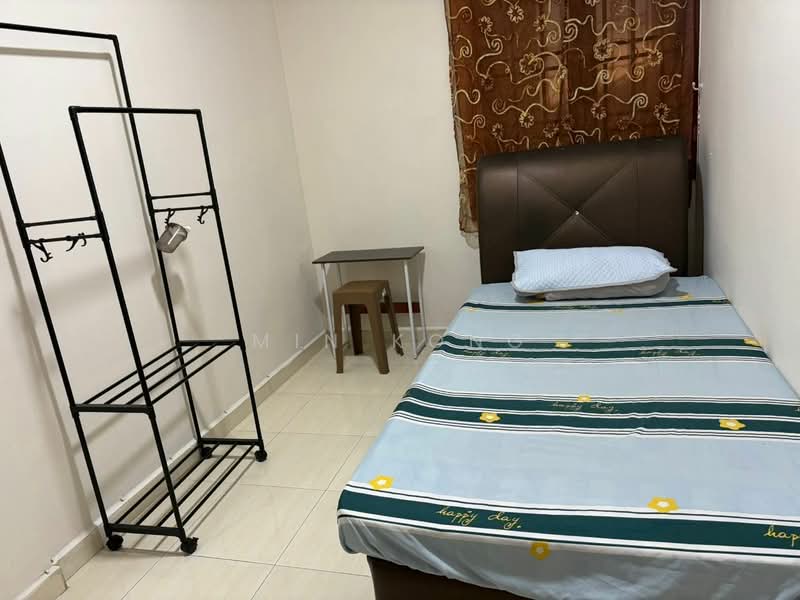 2-storey Terraced House for Rent in Taman Mount Austin (Tebrau) - Min Kong - Bedroom - PropertyGuru.com.my