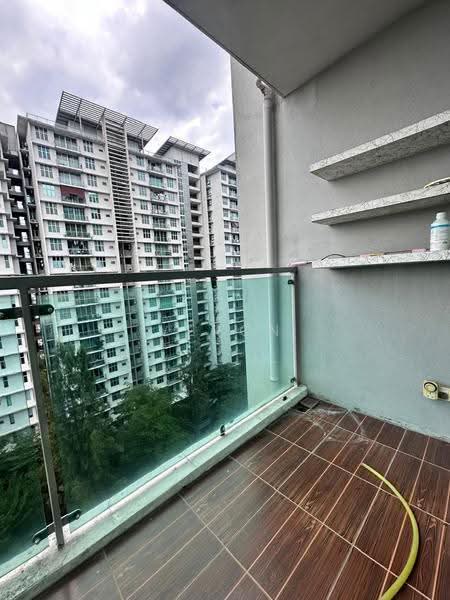 Kondominium untuk Disewa di USJ One Avenue Condo - Veron Leong - Balcony - PropertyGuru.com.my