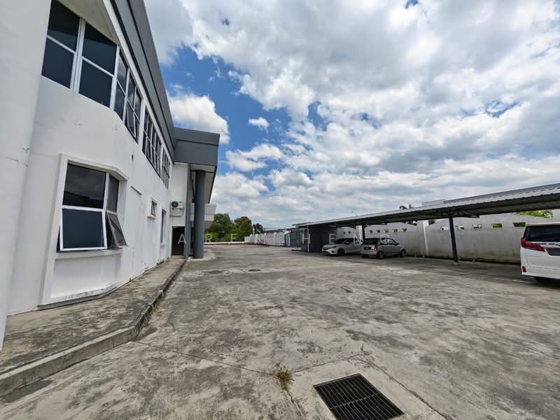 Detached Factory for Sale in Taman Desa Cemerlang (Ulu Tiram) - Karen Heng - PropertyGuru.com.my