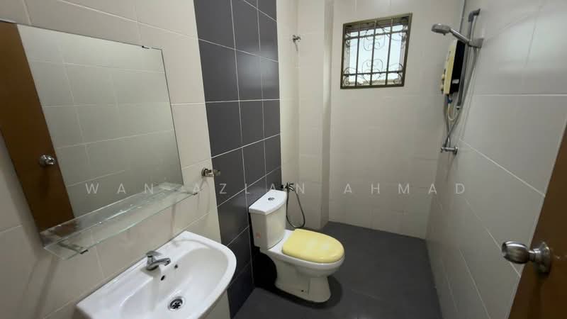 2-storey Terraced House for Sale in Sepang (Selangor) - Wan Azlan Ahmad - PropertyGuru.com.my