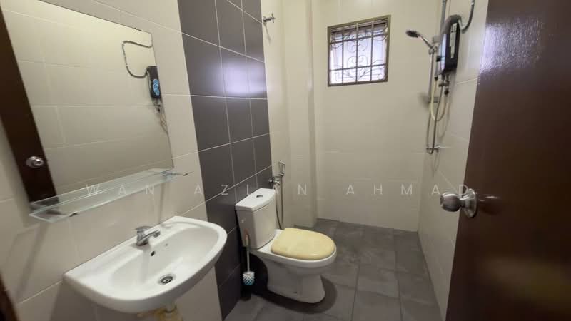 2-storey Terraced House for Sale in Sepang (Selangor) - Wan Azlan Ahmad - PropertyGuru.com.my