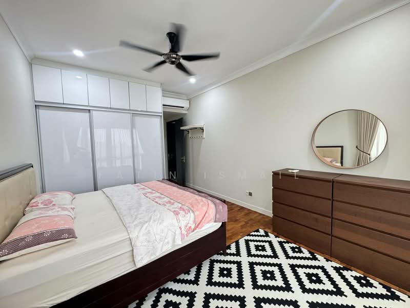 Condominium for Rent at 16 Quartz Sky Villa - Fatin Ismail - Bedroom - PropertyGuru.com.my