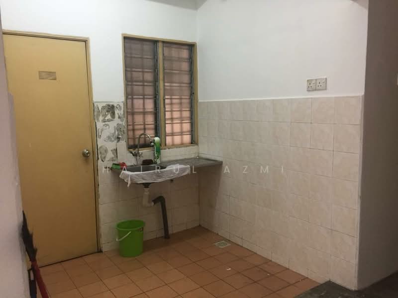 Rumah Flat untuk Dijual di Gugusan Semarak - Hairul Azmi - Kitchen - PropertyGuru.com.my