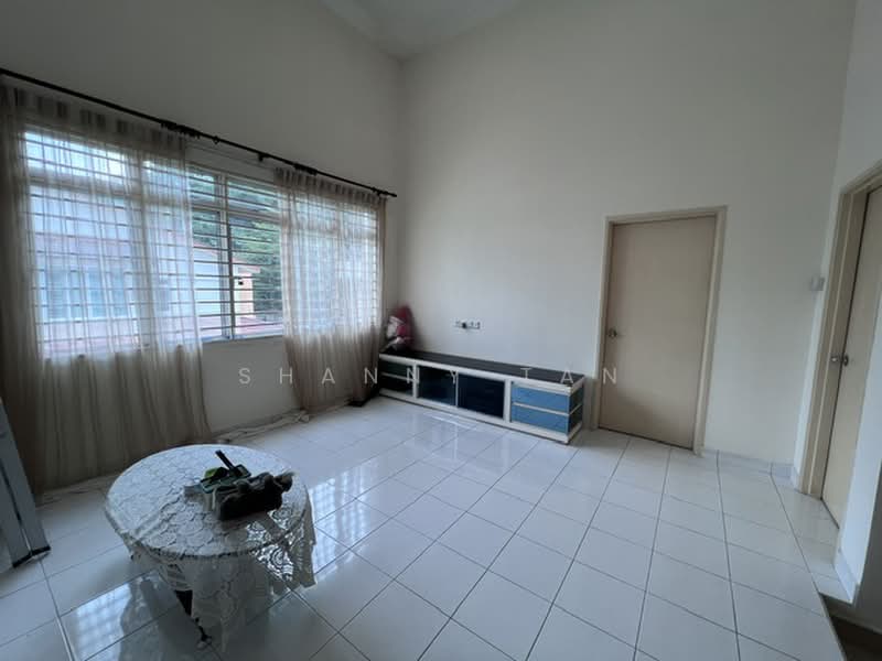 Rumah Teres 2 Tingkat untuk Dijual di Seri Sungai Long (Kajang) - Shanny Tan - Living Room - PropertyGuru.com.my