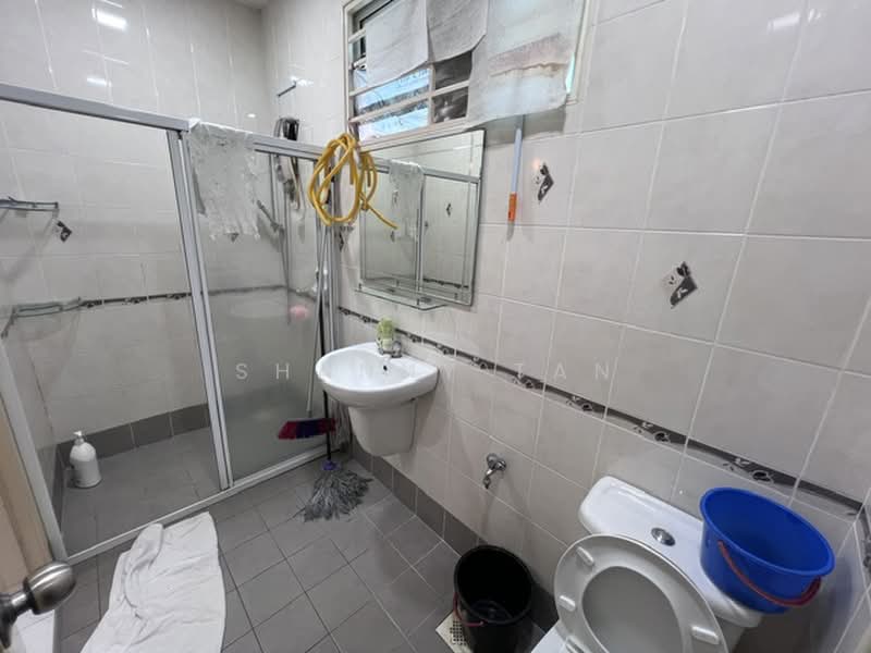 Rumah Teres 2 Tingkat untuk Dijual di Seri Sungai Long (Kajang) - Shanny Tan - Bathroom - PropertyGuru.com.my