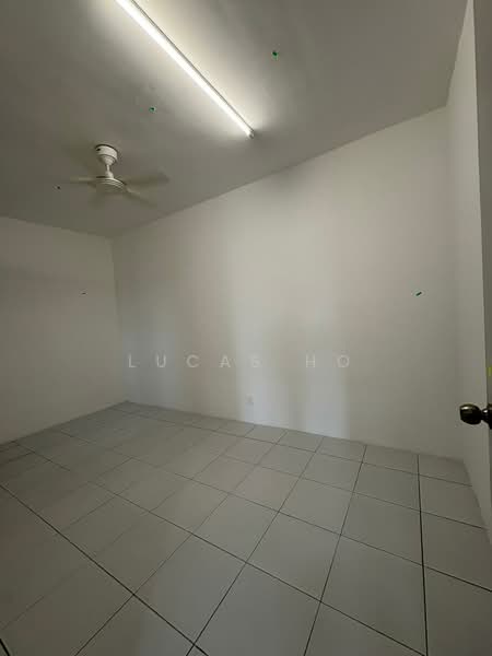 Condominium for Rent at Residensi Sateria - Lucas Ho - Interior - PropertyGuru.com.my