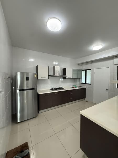 Kondominium untuk Dijual di Ujana Executive Apartment - Eden Choo - Kitchen - PropertyGuru.com.my