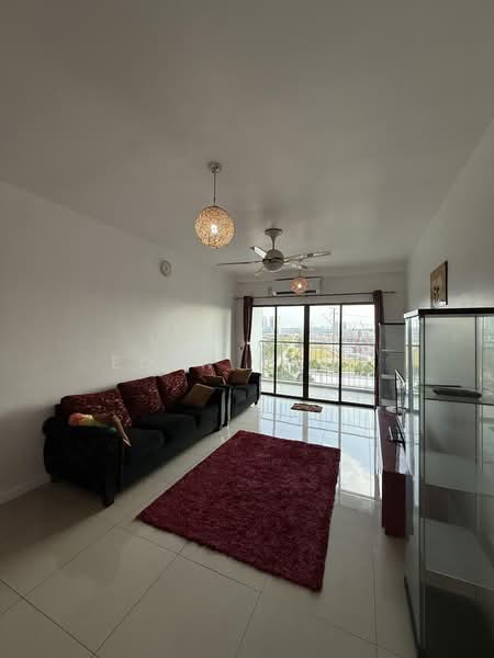 Kondominium untuk Dijual di Ujana Executive Apartment - Eden Choo - Living Room - PropertyGuru.com.my