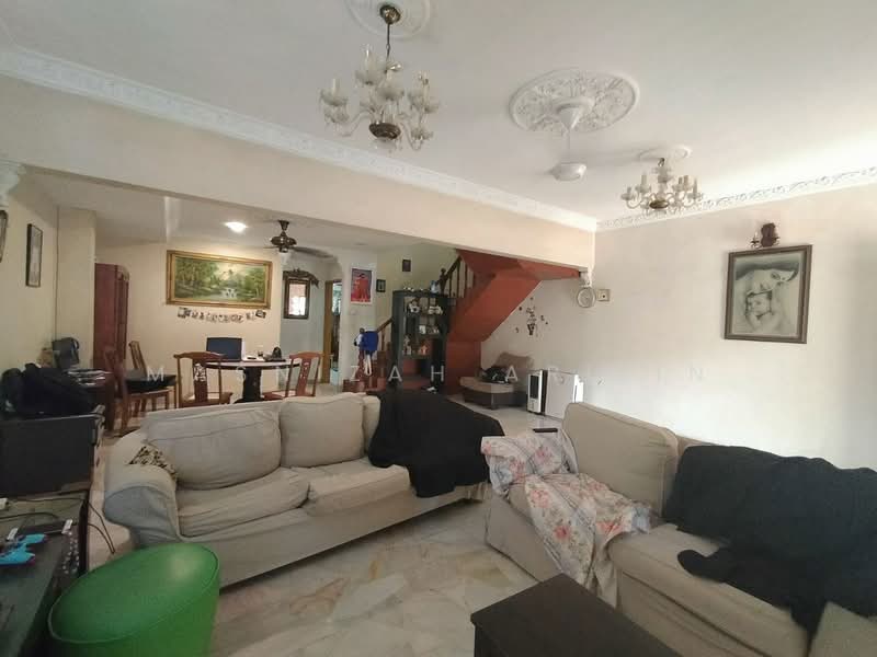 Rumah Teres 2 Tingkat untuk Dijual di Taman Sri Watan (Ampang) - Masnizah Arifin - Living Room - PropertyGuru.com.my