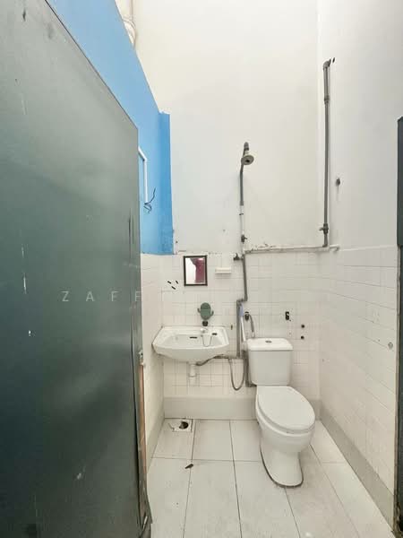 Terraced House for Sale in Taman Seraya (Ampang) - Zaffur Nazri - Bathroom - PropertyGuru.com.my