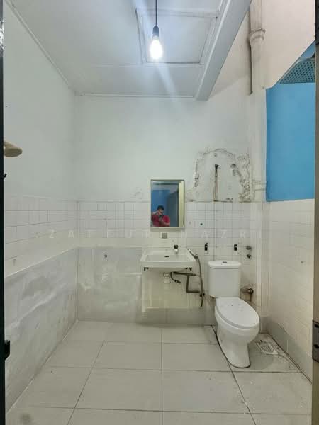 Terraced House for Sale in Taman Seraya (Ampang) - Zaffur Nazri - Bathroom - PropertyGuru.com.my