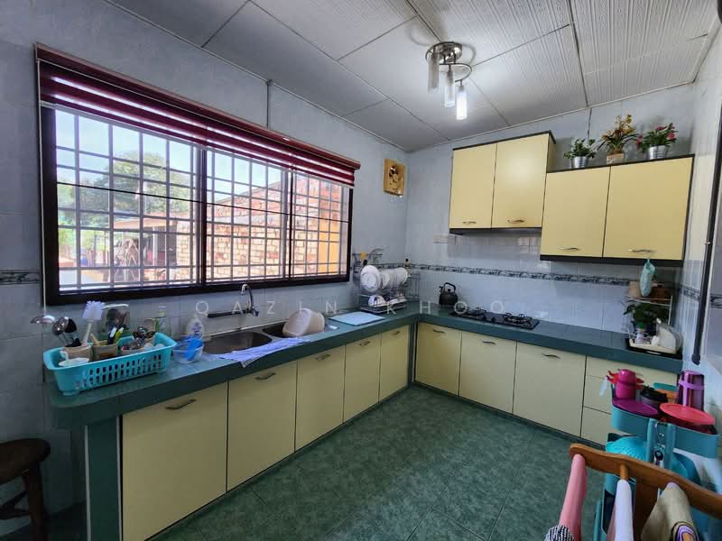 Semi-Detached House for Sale in Gunung Rapat (Ipoh) - Qazin Khoo - Kitchen - PropertyGuru.com.my