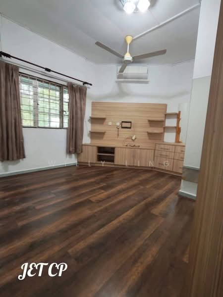 Rumah Teres 2 Tingkat untuk Dijual di Klang (Selangor) - Willy Ling - Living Room - PropertyGuru.com.my