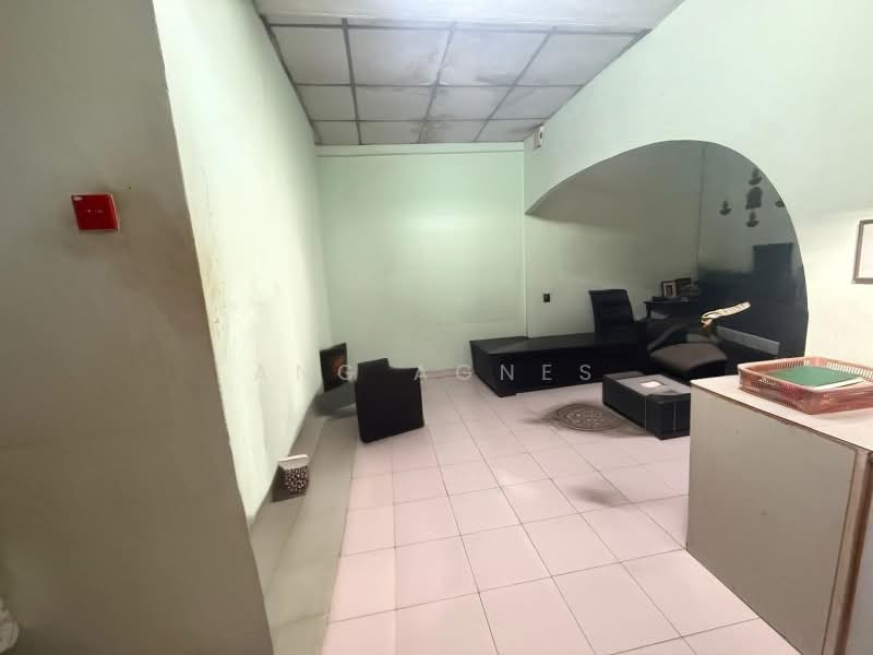 1-storey Terraced House for Sale in Taman Palm Grove (Klang) - Ang Agnes - PropertyGuru.com.my