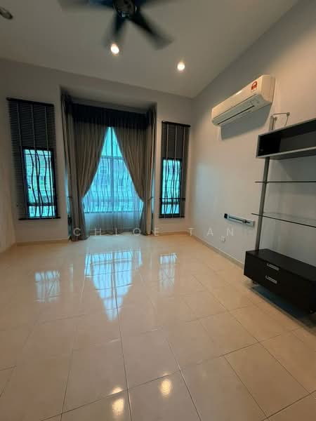 2-storey Terraced House for Sale in Setia Indah (Setia Alam) - Chloe Tan - Living Room - PropertyGuru.com.my