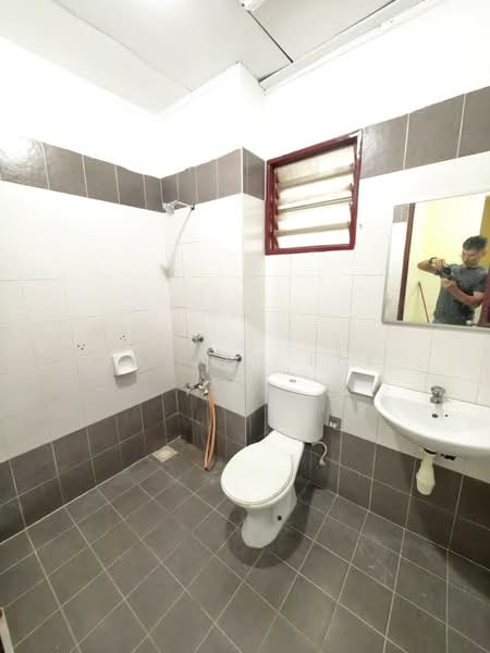 2-storey Terraced House for Rent in Bandar Bukit Raja (Klang) - Jayden Lee - Bathroom - PropertyGuru.com.my