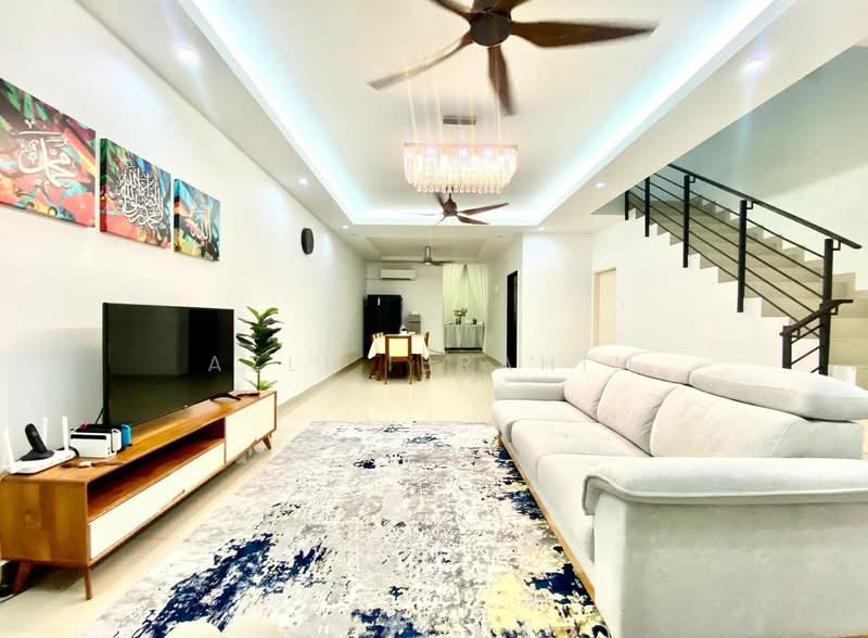 2-storey Terraced House for Sale in Taman Bangi Avenue (Bangi) - Azli Ibrahim - Living Room - PropertyGuru.com.my