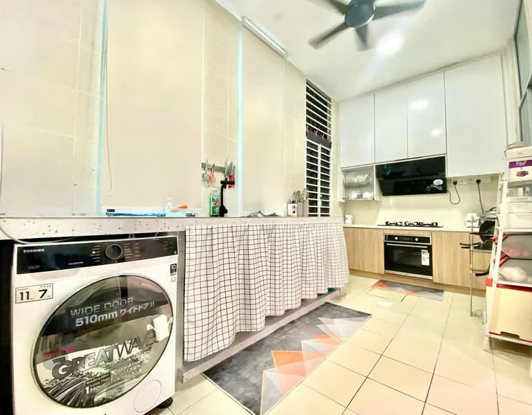 2-storey Terraced House for Sale in Taman Bangi Avenue (Bangi) - Azli Ibrahim - Kitchen - PropertyGuru.com.my