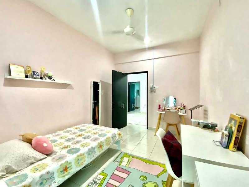 2-storey Terraced House for Sale in Taman Bangi Avenue (Bangi) - Azli Ibrahim - Bedroom - PropertyGuru.com.my