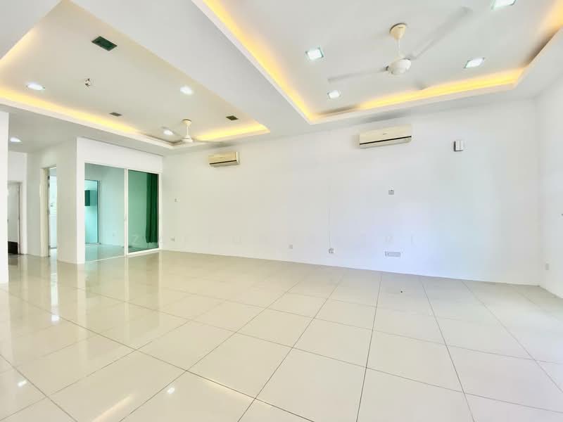 2-storey Terraced House for Sale in Taman Nadayu 92 (Kajang) - Zaffur Nazri - Living Room - PropertyGuru.com.my