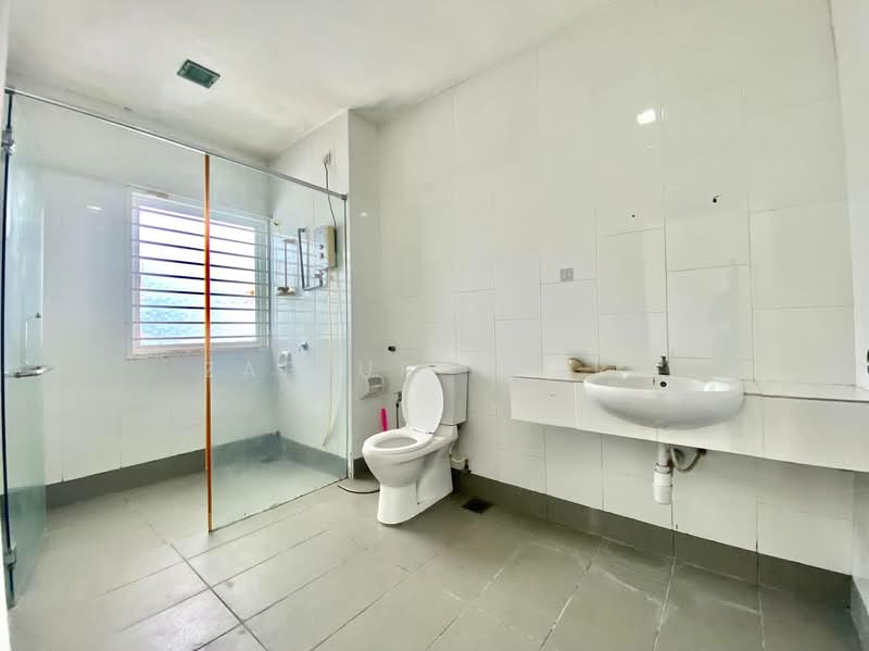 2-storey Terraced House for Sale in Taman Nadayu 92 (Kajang) - Zaffur Nazri - Bathroom - PropertyGuru.com.my