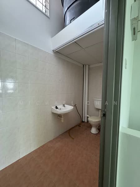 Kedai / Pejabat untuk Disewa di Puchong (Selangor) - Michael Chan - Bathroom - PropertyGuru.com.my