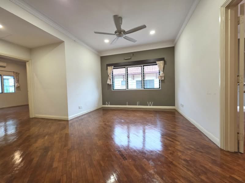Rumah Berkembar untuk Dijual di Taman Bukit Segar (Cheras) - Ken Lew - Living Room - PropertyGuru.com.my