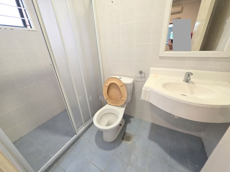 Rumah Berkembar untuk Dijual di Taman Bukit Segar (Cheras) - Ken Lew - Bathroom - PropertyGuru.com.my