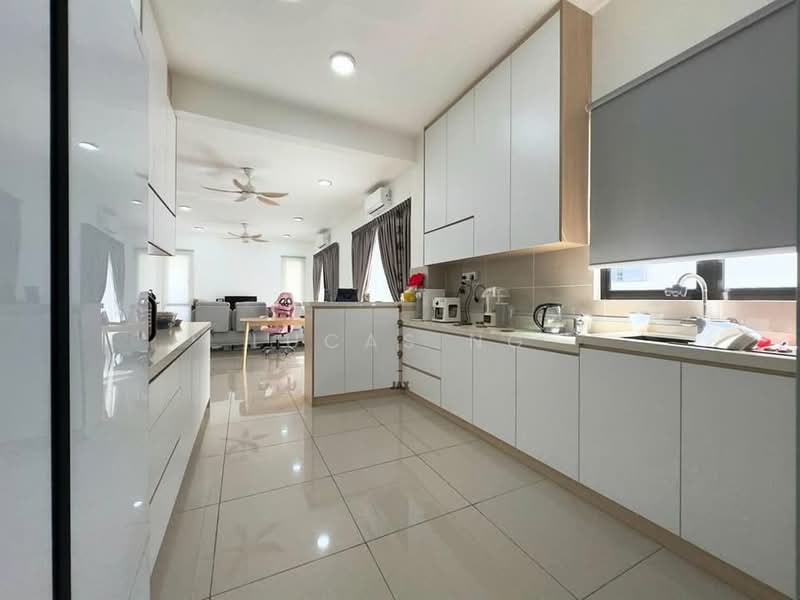 Rumah Berkembar untuk Dijual di Setia Utama (Setia Alam) - Lucas Ng - Kitchen - PropertyGuru.com.my