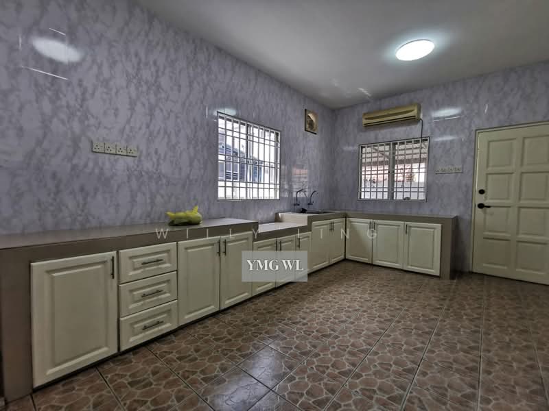Rumah Teres 2 Tingkat untuk Disewa di Bandar Botanic (Klang) - Willy Ling - Kitchen - PropertyGuru.com.my